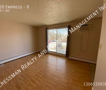 1 bed 1 bath APARTMENT located in Rosemont, Regina, SK. - Photo 4