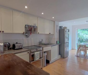 2 bedroom terraced house to rent - Photo 5