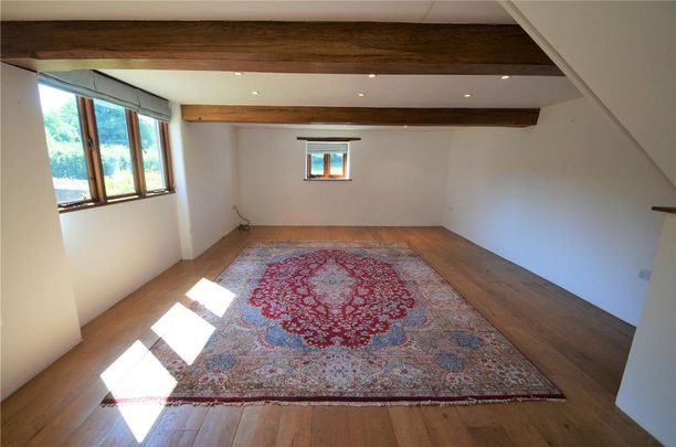 5 bedroom detached house to rent - Photo 1