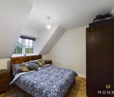 3 bedroom semi-detached house to rent - Photo 5