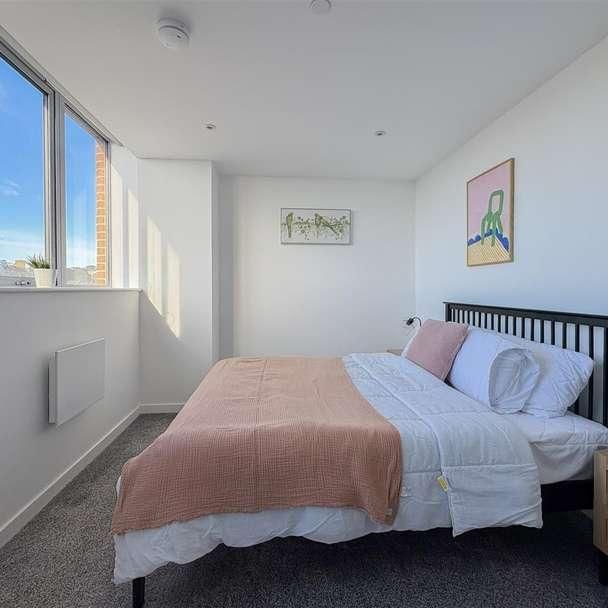 London Road, St. Leonards - Photo 1