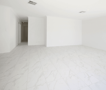 Property headline and description 🏡 Modern 3x2 Home with Double Gar... - Photo 1