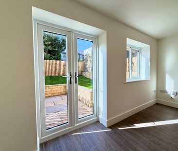 3 bedroom semi-detached house to rent - Photo 3