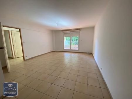 Location Appartement 2 pièces 51m² LE TAMPON 97430 - Photo 2