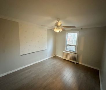 For Lease - 179 Kennedy Road Unit# Main, Toronto, Ontario - Photo 1