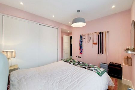 Rupert Court, London, W1D - Photo 5