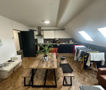 1 bedroom flat to rent - Photo 2