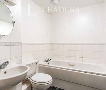 2 bedroom apartment to rent Southdown Court, Bersted Street, Bognor... - Photo 2