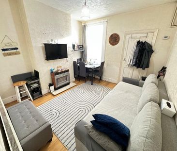 2 bedroom terraced house to rent - Photo 2