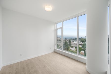 Metrotown Convenience - Photo 5