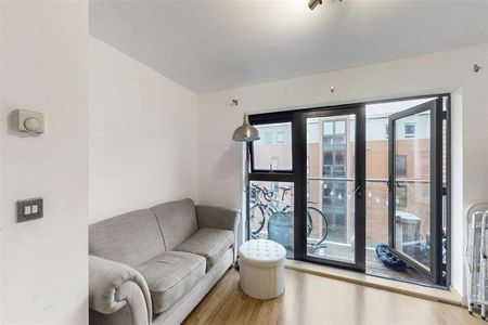 Windsor Court, Mostyn Grove, Bow, E3 - Photo 4