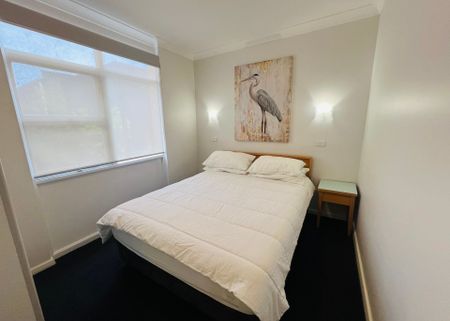 Furnished & Equipped Position Perfect ! - Photo 2