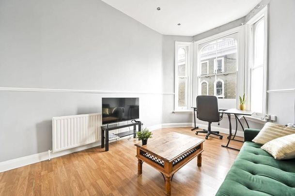 1 bedroom flat to rent - Photo 1