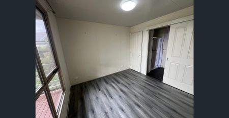 Beautiful 2 Bedrooms with Bonus Bungalow - Photo 5