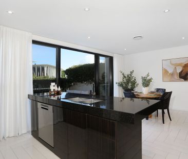 Luxury Living in the Heart of Royal Pines - Photo 3