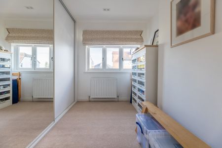 3 bedroom semi-detached house to rent - Photo 4