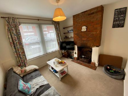 2 bedroom terraced house to rent - Photo 4