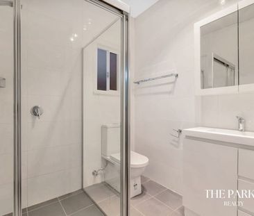 Quiet Convenient Location&excl; - Photo 6