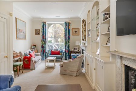 6 bedroom detached house to rent - Photo 2