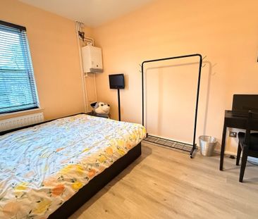 Market Street - Photo 4