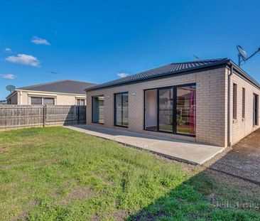 17 Home Road, Point Cook - Photo 6