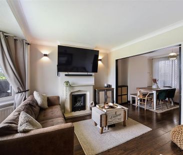 2 bedroom semi-detached house to rent - Photo 6