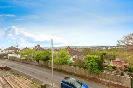 Lon Dan Y Coed, Cockett, Swansea, SA2 - Photo 2