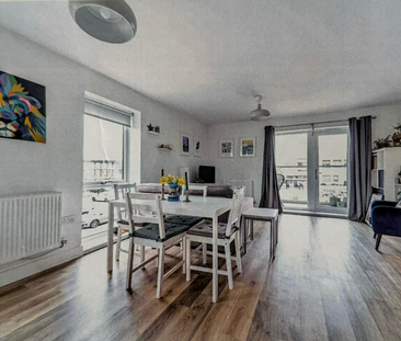 1 bedroom in a flat share to rent - Photo 4