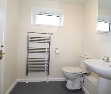 2 bedroom maisonette to rent - Photo 1