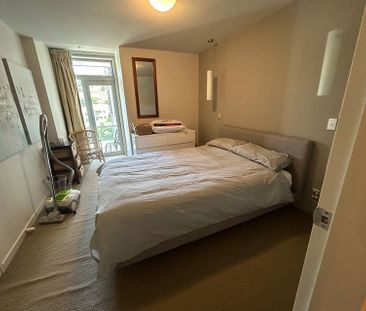 Fully Furnished 1 Bed Apartment and Carpark - Photo 3