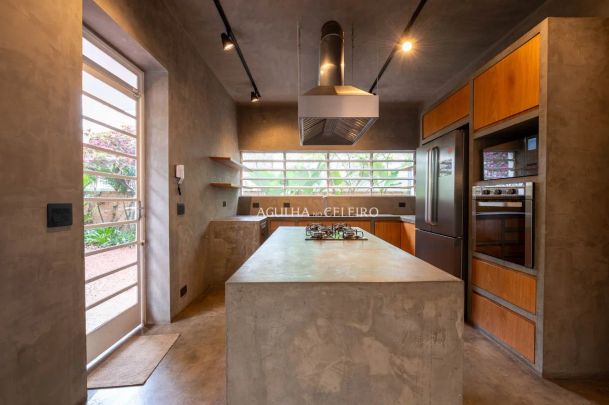 Casa charmosa com projeto contemporâneo e jardim encantador. – 22551 - Photo 1