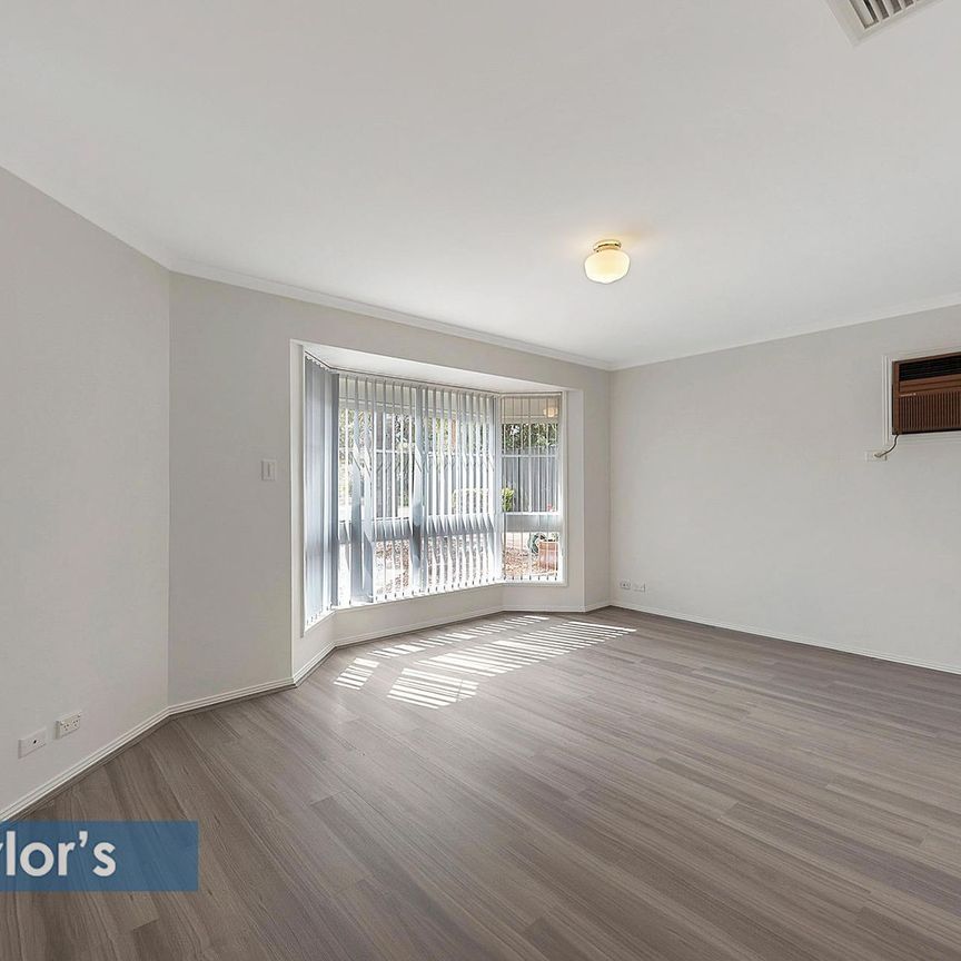 4 BEDROOMS PLUS DUAL DRIVEWAYS - ROOM FOR BOAT/VAN! - Photo 1