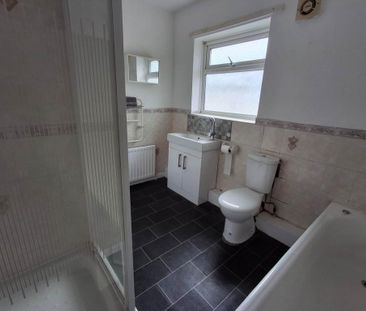 3 bedroom terraced house to rent - Photo 6
