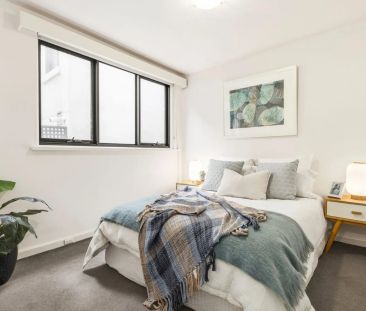 Stylish Inner-City Retreat in a Prime South Yarra Location - Photo 6