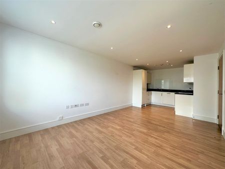West Plaza, Town Lane, Stanwell,TW19 - Photo 4