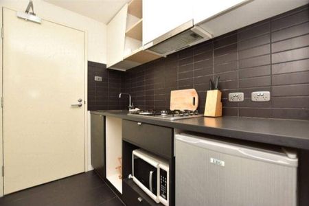 Fully furnished Apartment - Photo 3