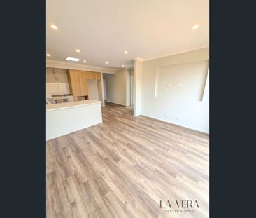 Brand New 3 Bedroom Home - Photo 5