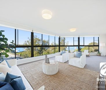 4 BEDROOM BAYSIDE HOME WITH SENSATIONAL WATERVIEWS - Photo 3