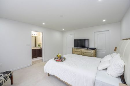 For Lease - 30 Lorenzo Circle, Brampton, Ontario - Photo 3