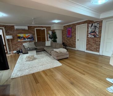 Robina - Photo 2