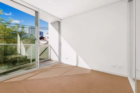 3Bedrooms, 2Bathrooms - Photo 2