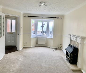Bythebrook, Chippenham, SN14 - Photo 3