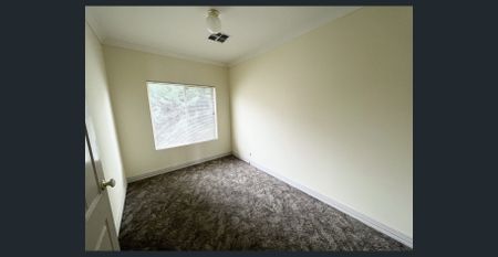 Classic Styled Townhome - Photo 2