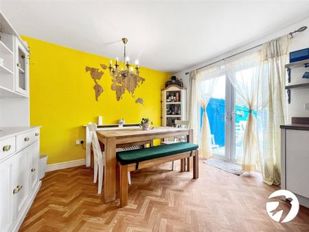 4 bedroom townhouse to rent - Photo 3