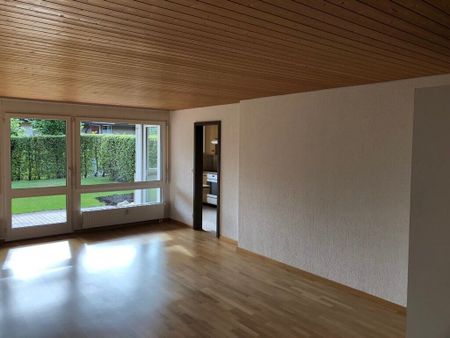 Luminous 4 1/2 room apartment on the ground floor with two superb seats - Photo 3