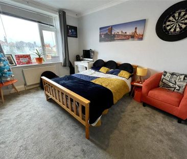 4 bedroom detached house to rent - Photo 3