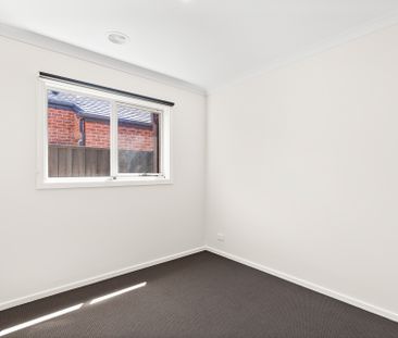 67 Tuff Street, Werribee VIC 3030 - House For Rent | Domain - Photo 5