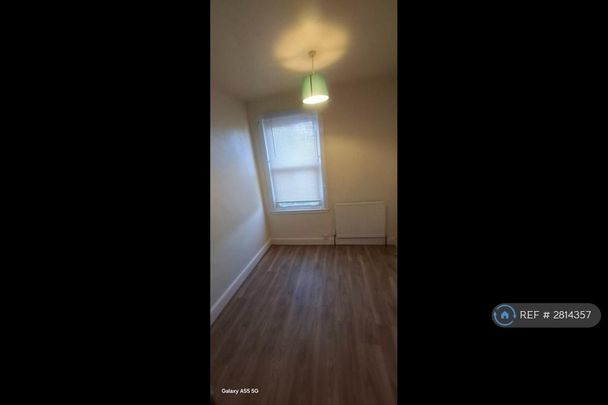 4 bedroom terraced house to rent - Photo 1