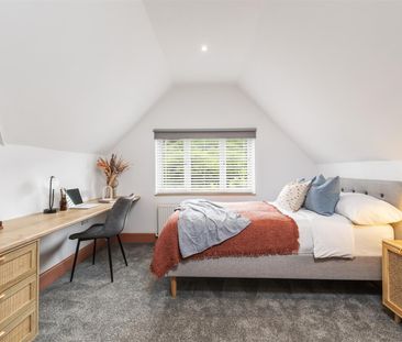 INCREDIBLE 6 BEDROOM STUDENT HOUSE, Lincoln, Yarborough Road - Photo 3