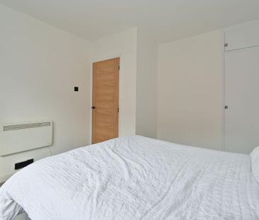 2 bedroom property to rent - Photo 3